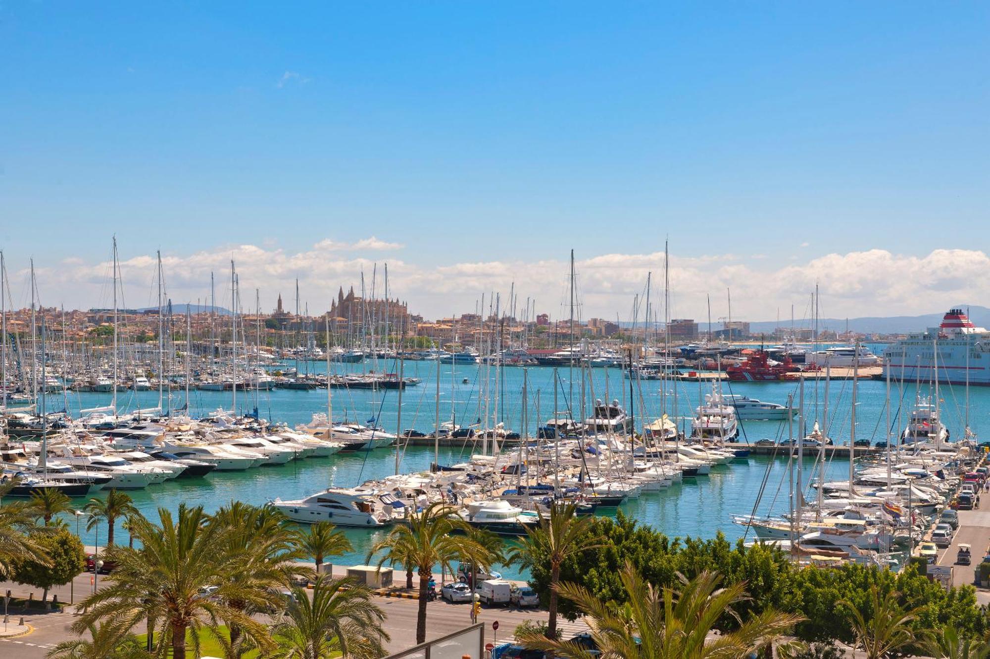 Red Level Junior Suite with Sea and Cathedral View,1662974146:JPEG